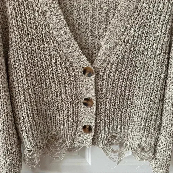 BKE‎ Womens Thrashed Indie Sleaze Oversized Chunky Knit Cardigan Neutral Size S - Picture 3 of 7